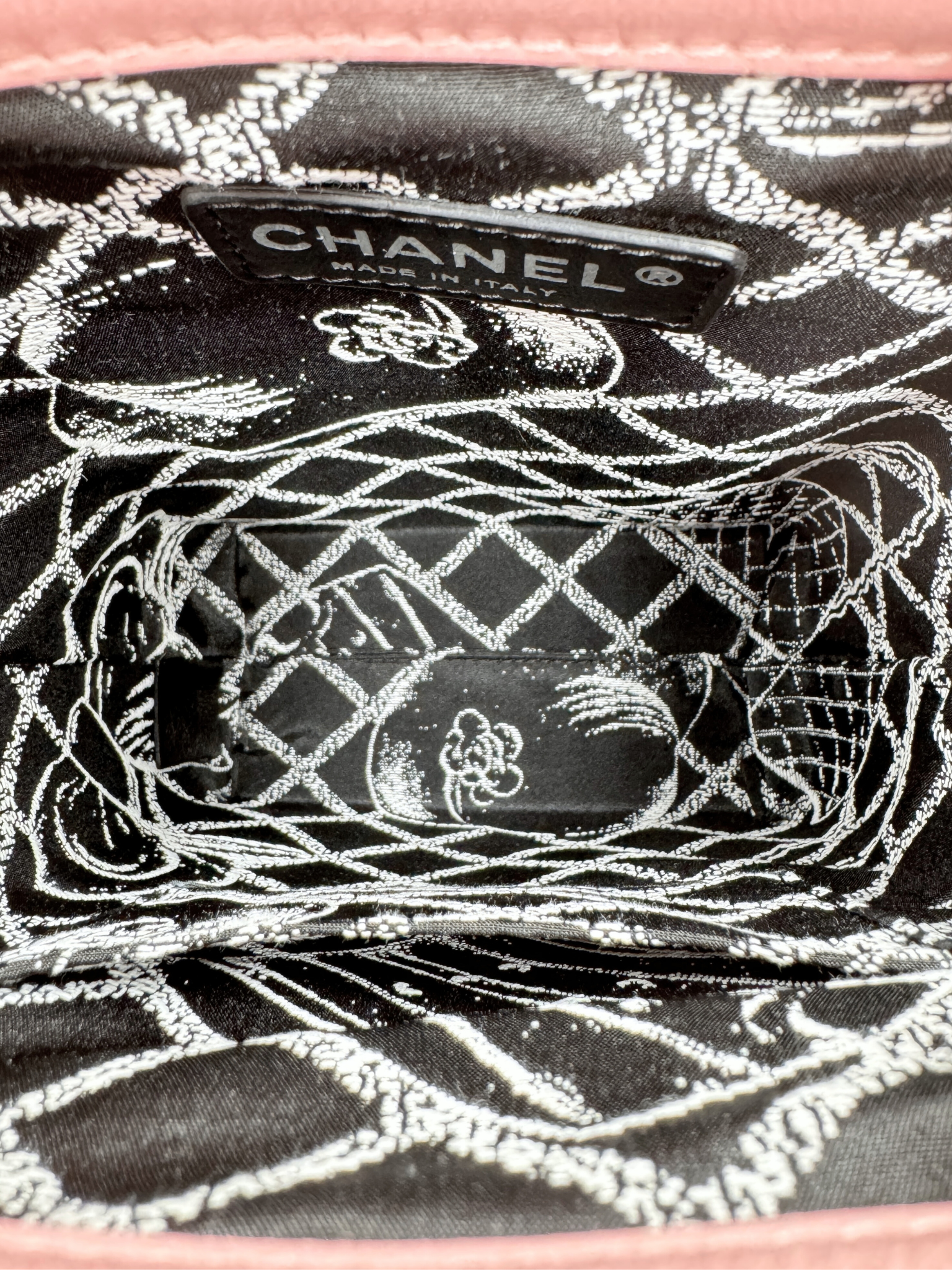 Runway Essential Small Shopping Tote Bag in Pink Calfskin Leather