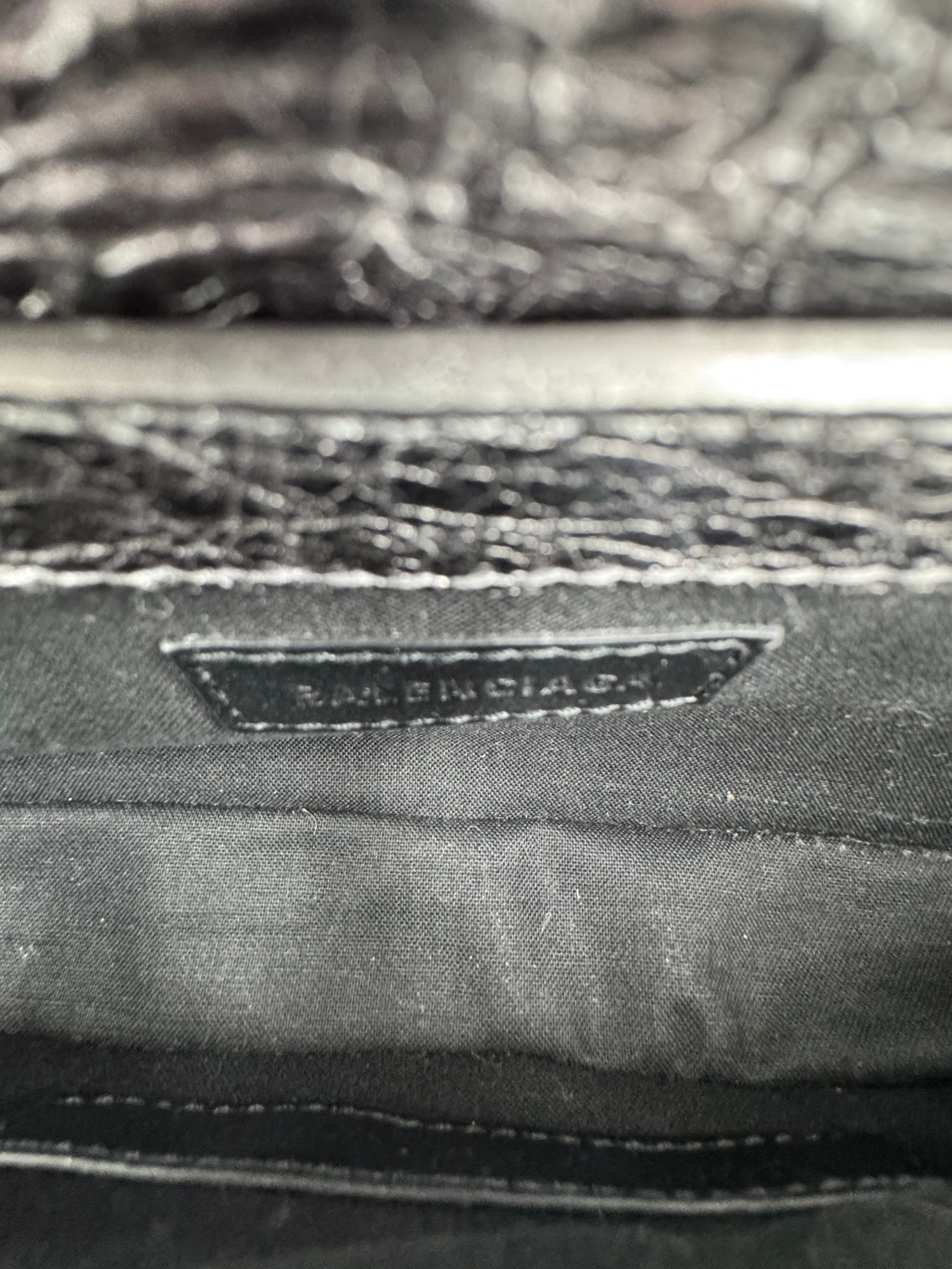Metallic Small Le Cagole Sling City Shoulder Bag in Aged Silver Pewter Leather