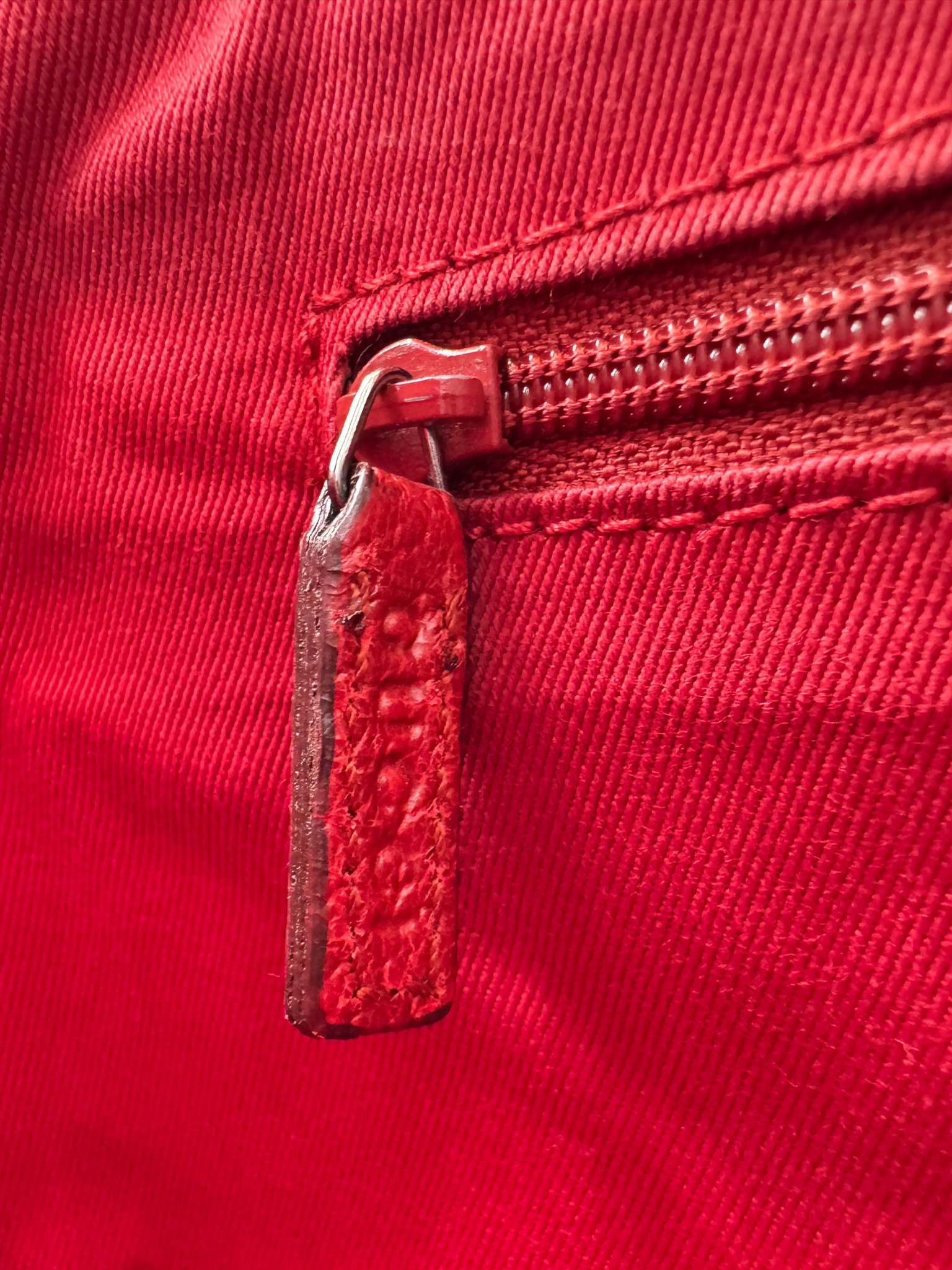 Small East-West Logo Shopping Tote Bag in Red Monogram GG Supreme Canvas