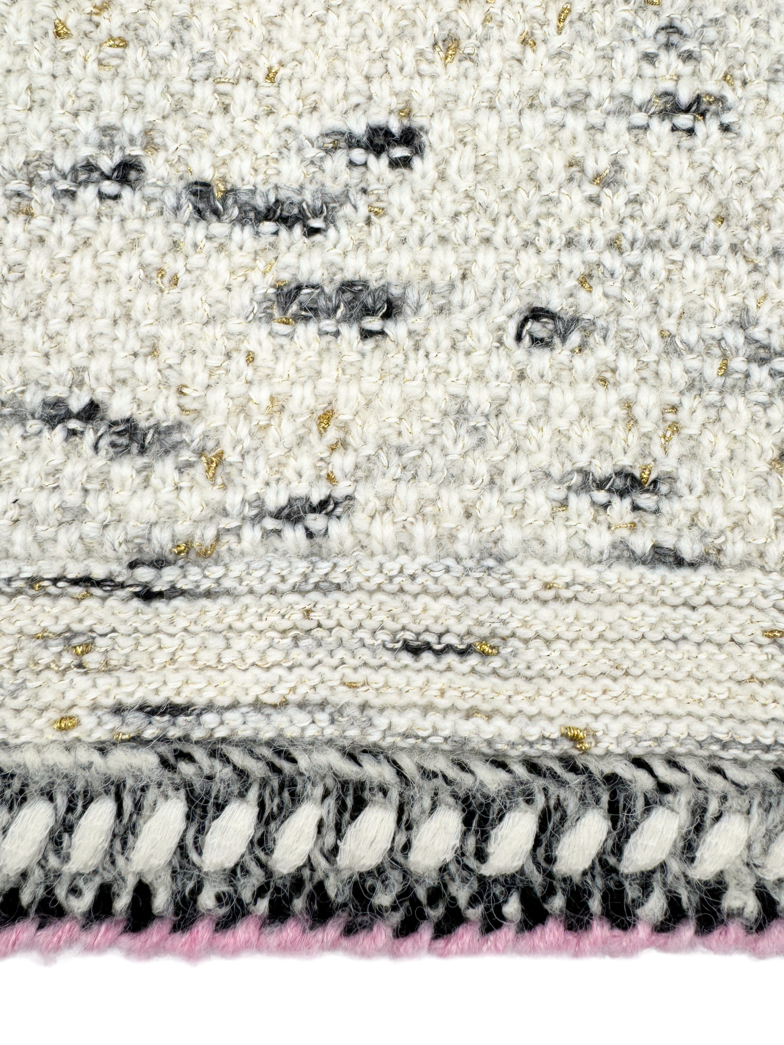 Size M / FR 40 Bouclé Tweed Stretch Mini Skirt in Ivory Cashmere Knit with Pink/Black Accents