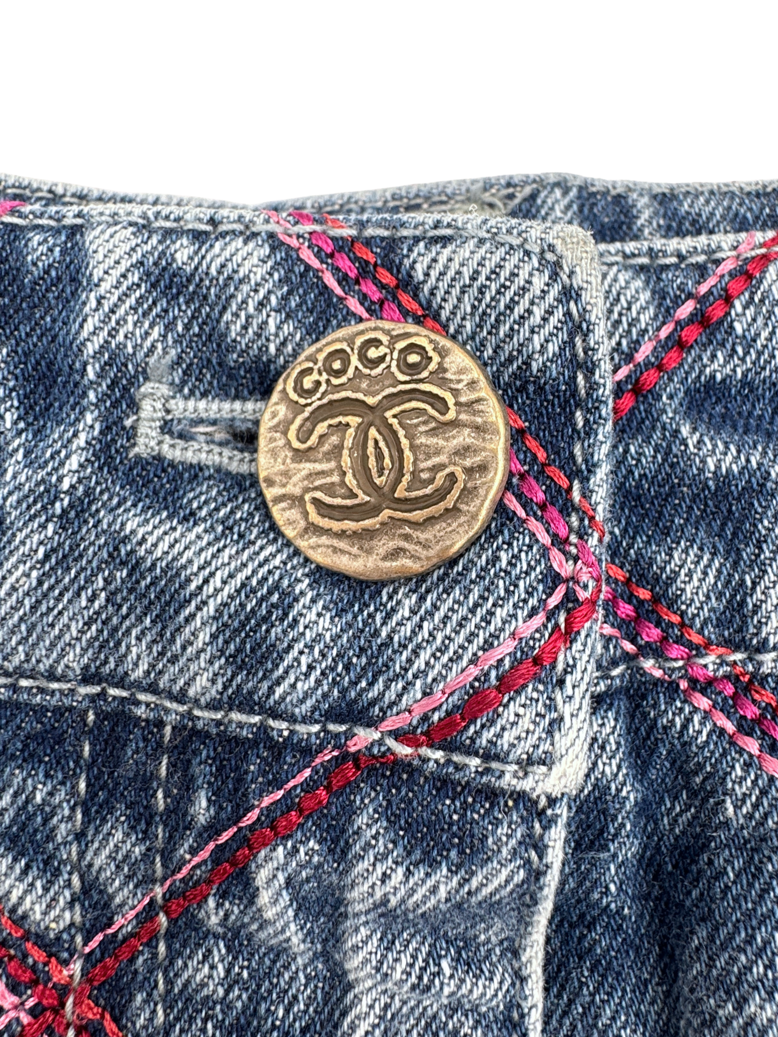 Size M / FR 38 2022 Coco Beach Quilted Shorts with Red and Pink Contrast Stitching in Navy Denim