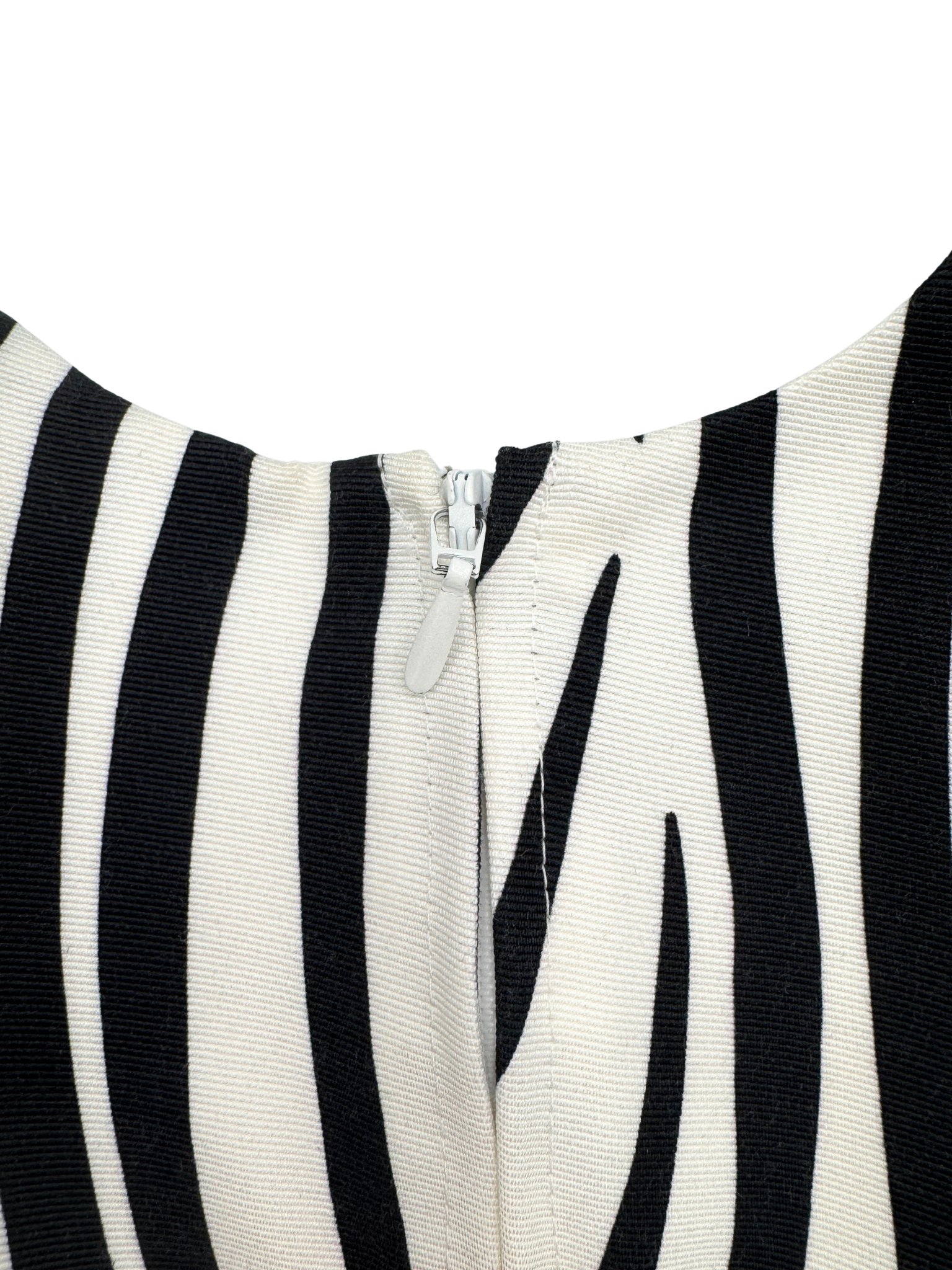 Size S / IT 40 Zebra Print Cropped Top in Black and White Silk Blend