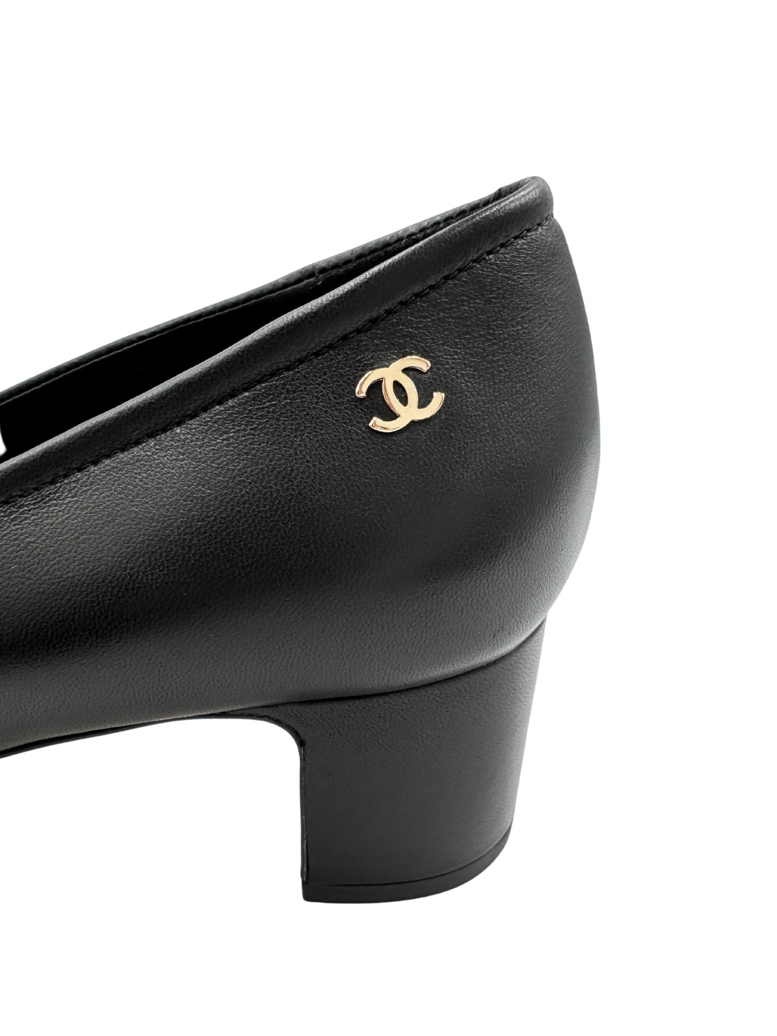Size 39 2020 Pearl-Embellished CC Cap-Toe Pumps in Black Leather