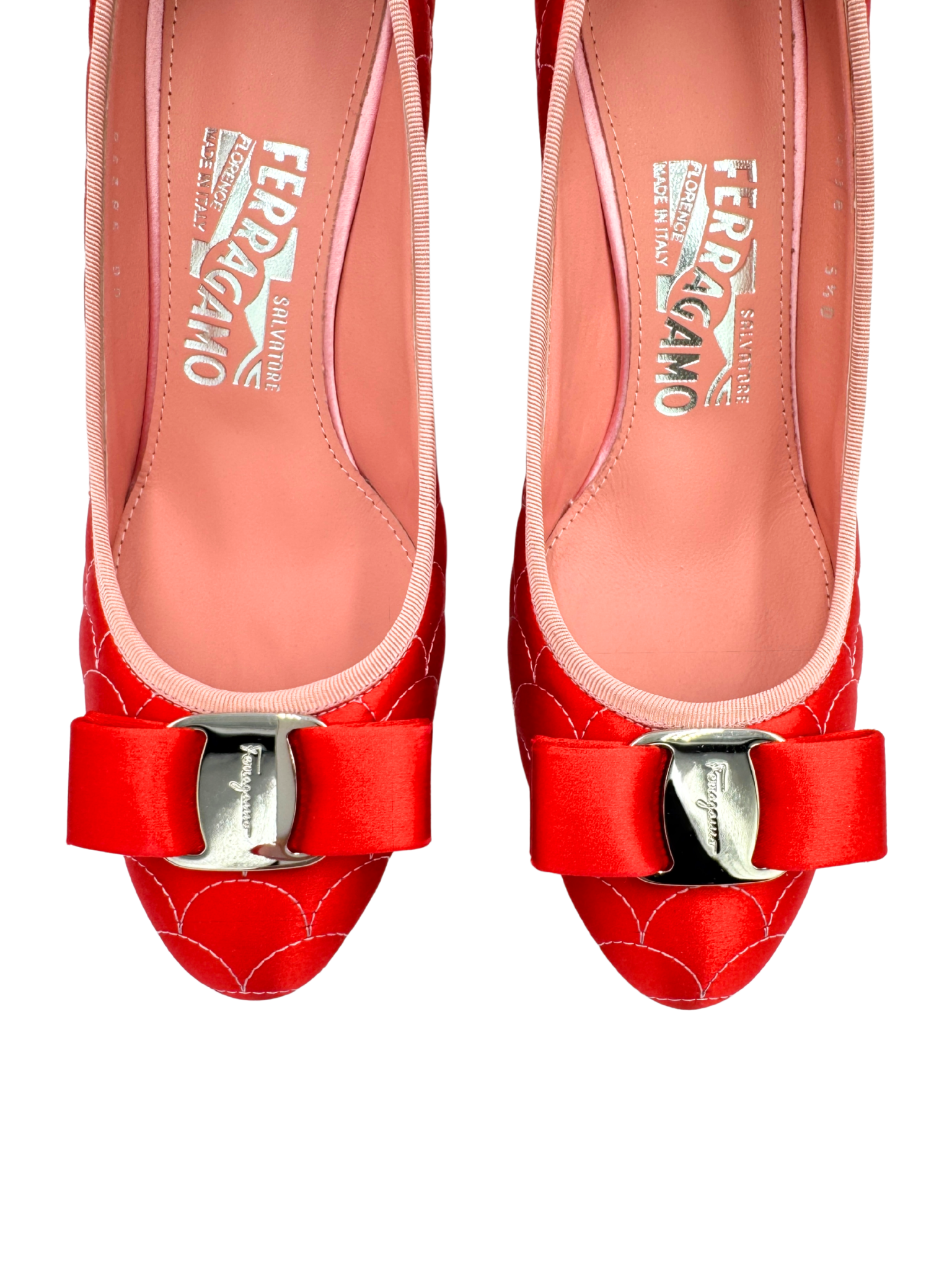 Size 5.5 Scalloped Quilted Vara Bow Pumps in Red Satin