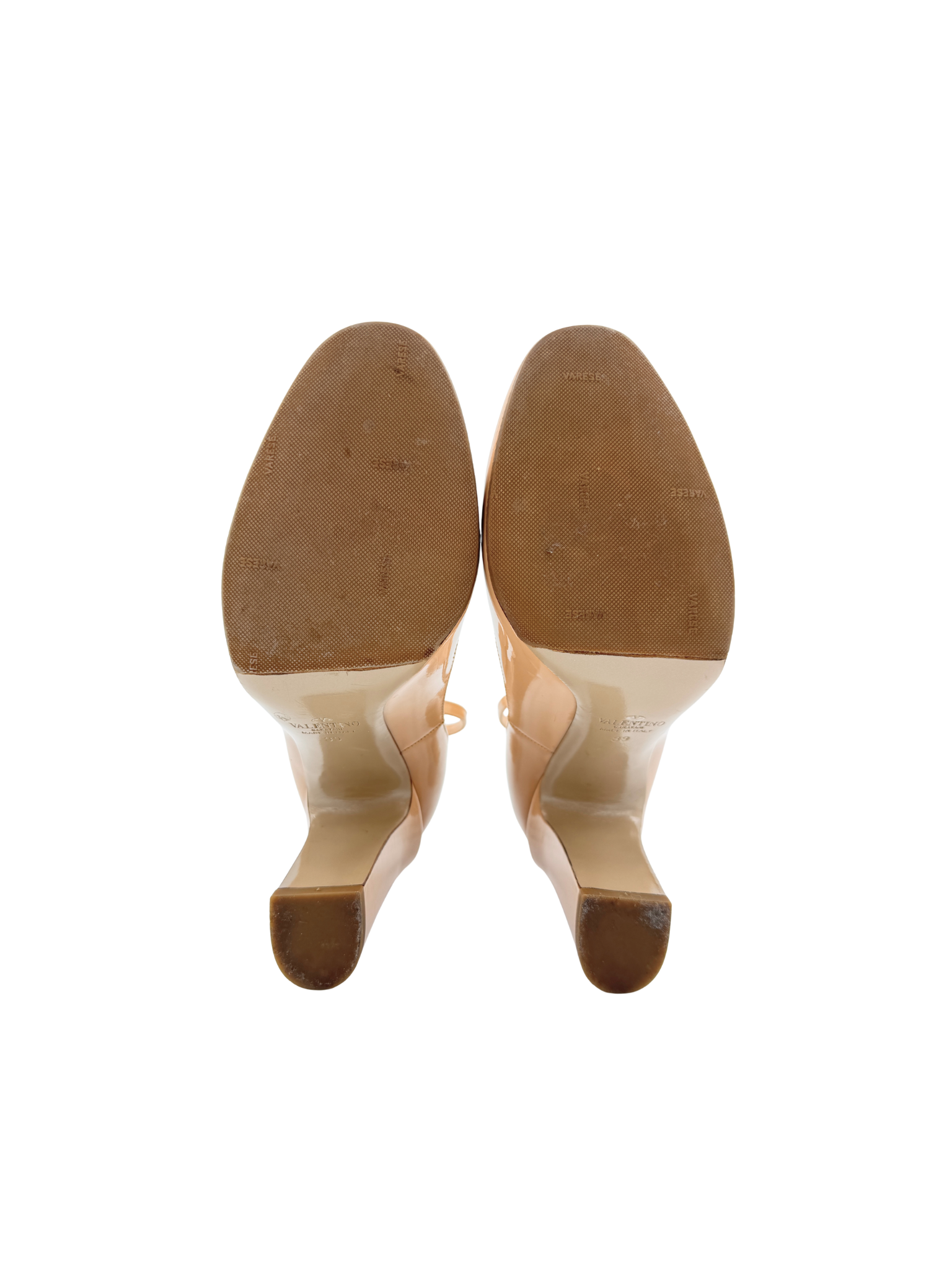 Size 39 Block Heel Pumps with Ankle Strap in Nude Patent Leather