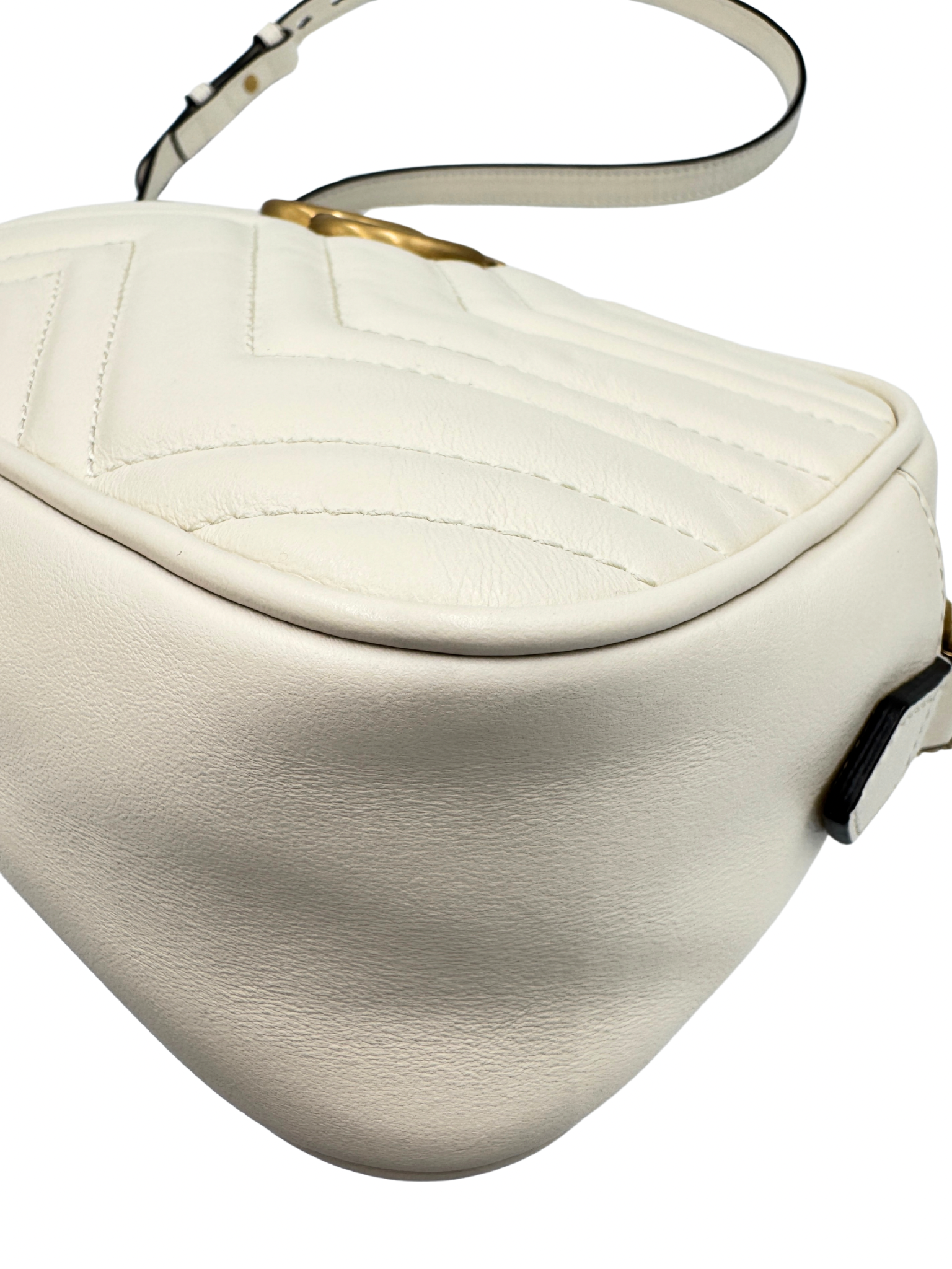 GG Small Marmont Camera Bag in Ivory Leather