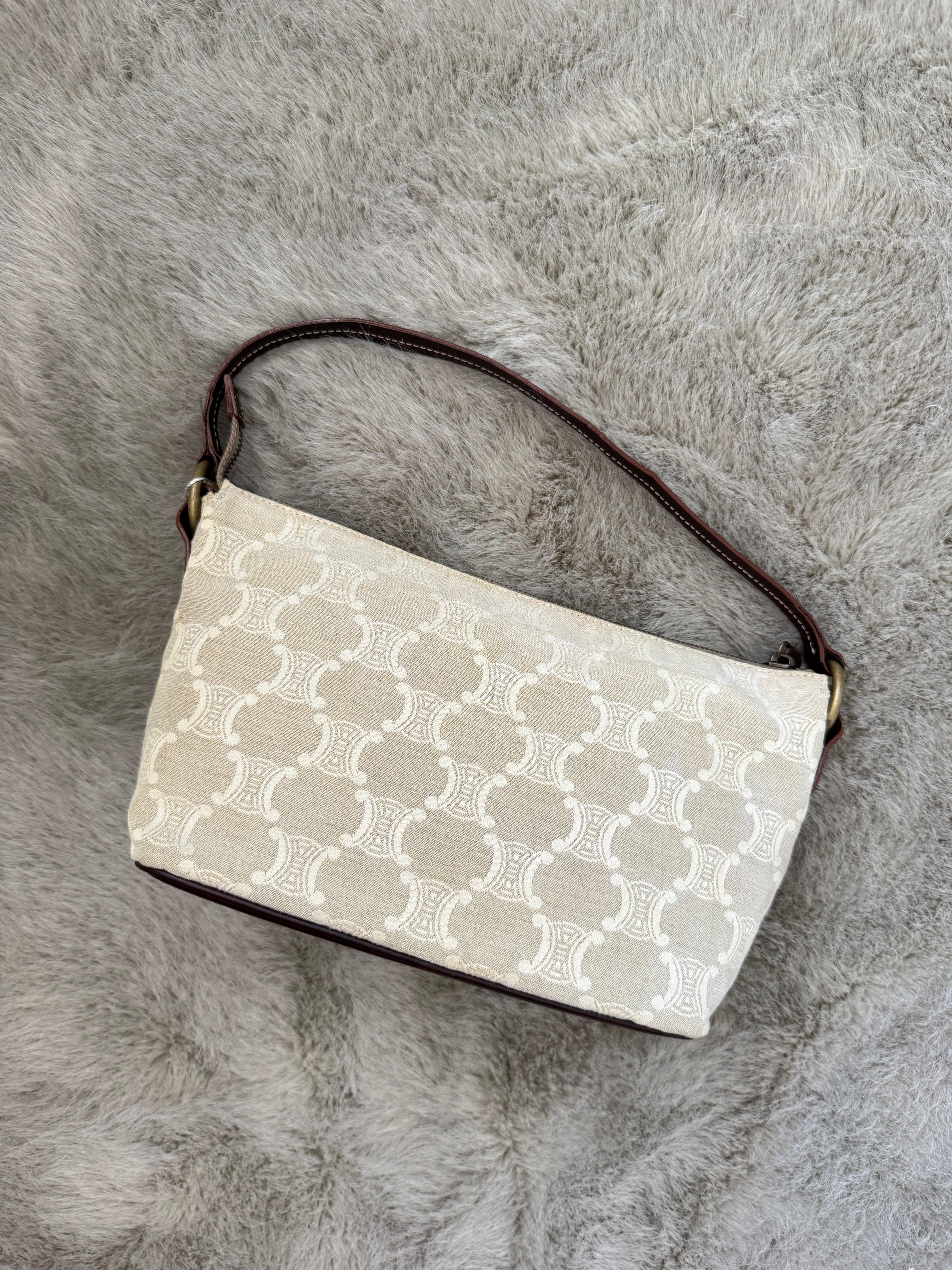 Vintage Triomphe Monogram Shoulder Bag Pochette in Ivory Canvas