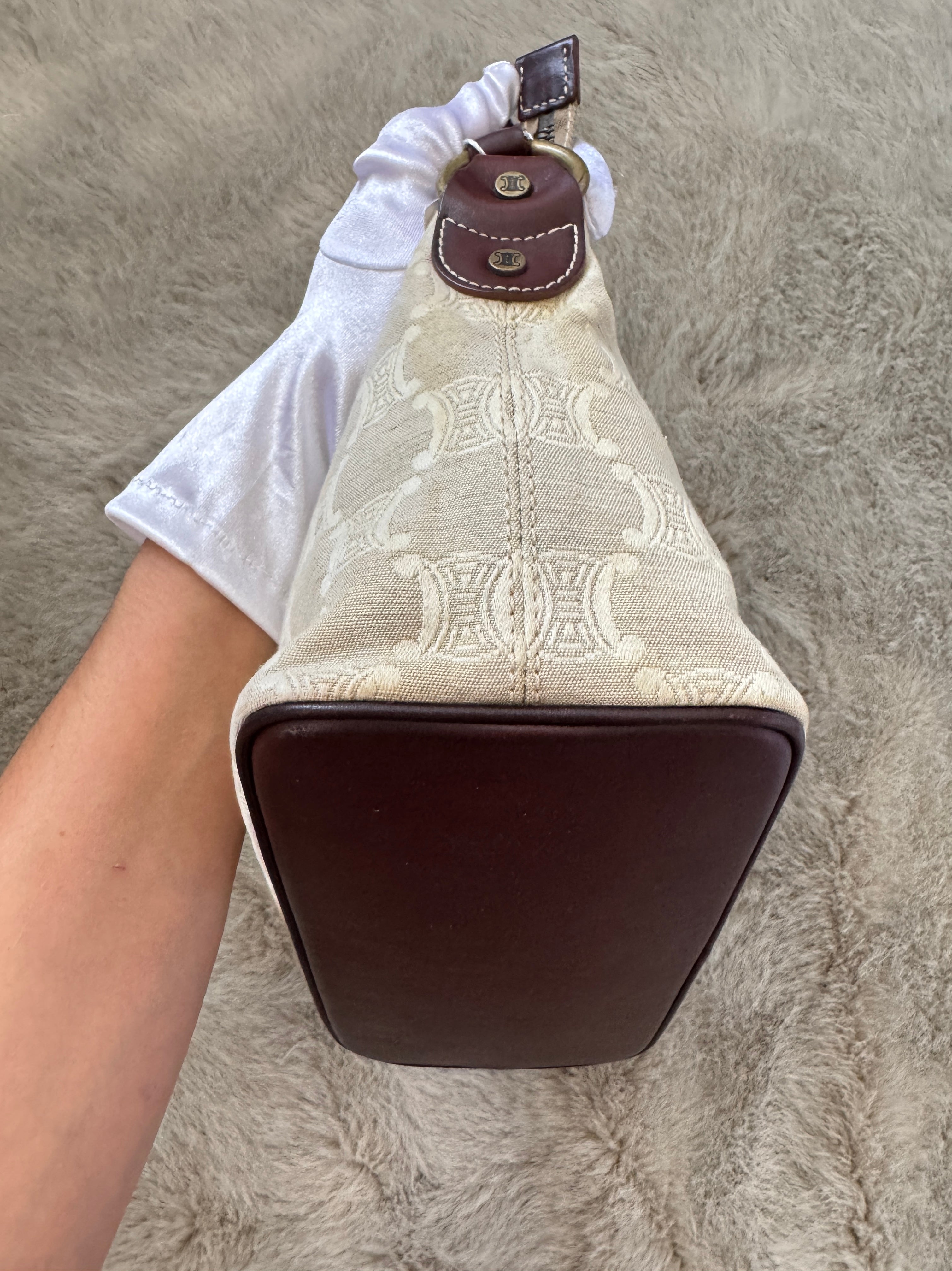 Vintage Triomphe Monogram Shoulder Bag Pochette in Ivory Canvas