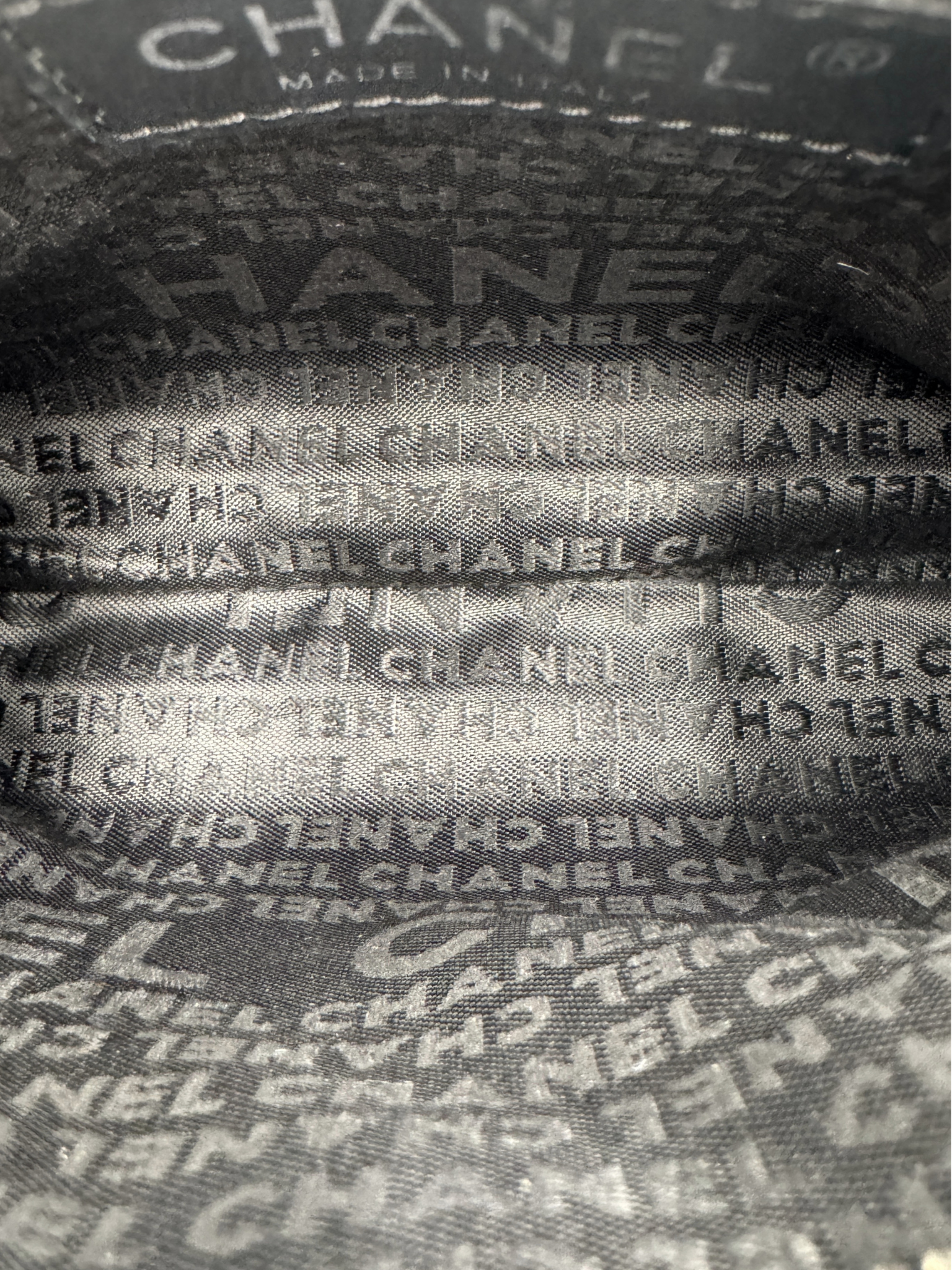 Logo Shoulder Bag Pochette in Black Lambskin Leather with Contrast Stitching