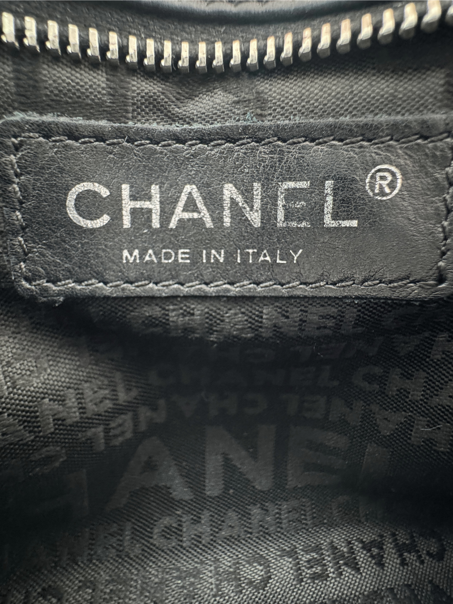 Logo Shoulder Bag Pochette in Black Lambskin Leather with Contrast Stitching