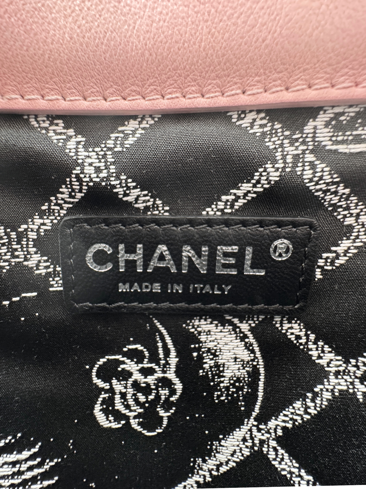 Runway Essential Small Shopping Tote Bag in Pink Calfskin Leather