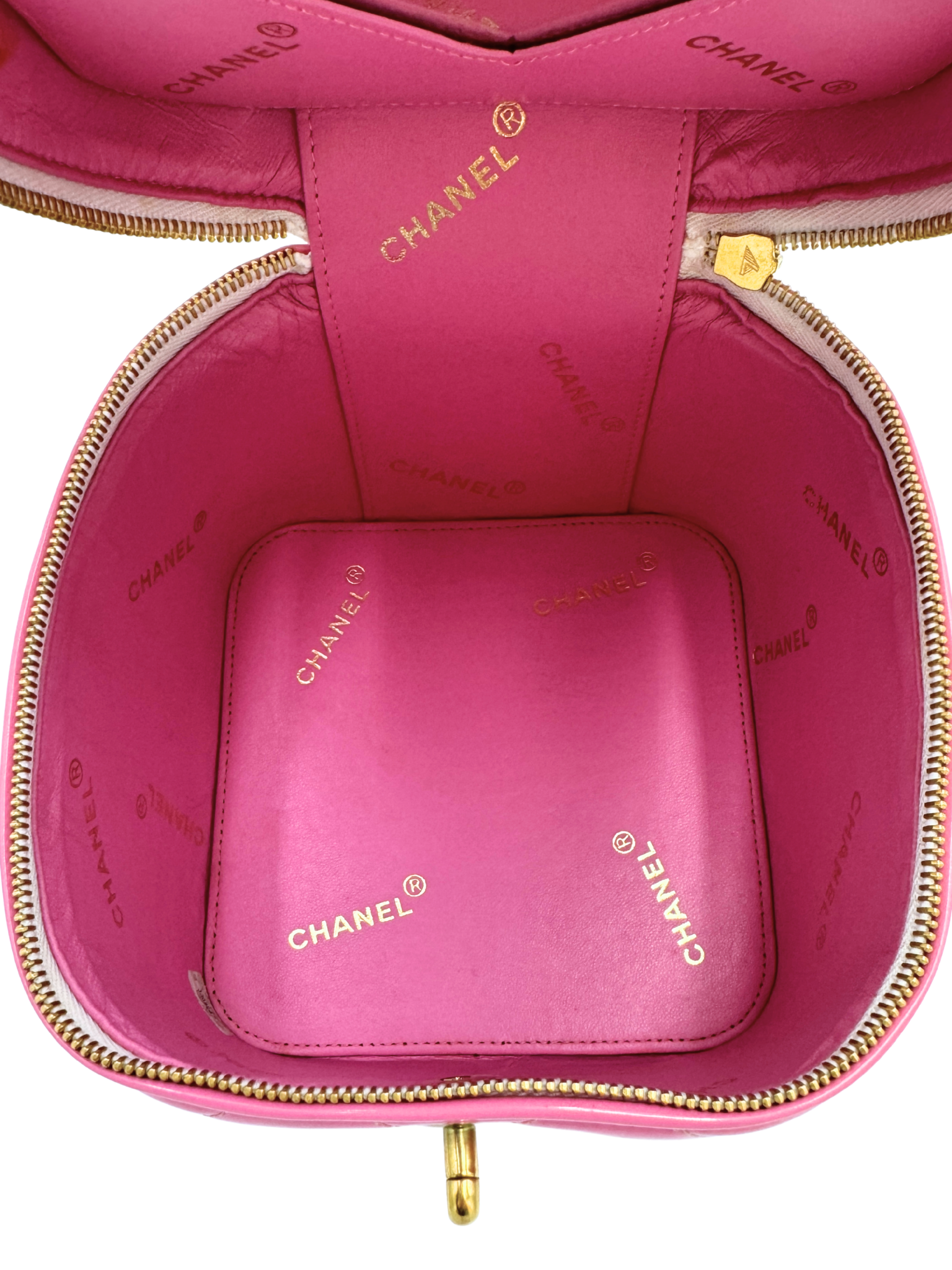 Vintage 1995 Barbie Quilted Vanity Case with Top Handle in Pink Patent Leather
