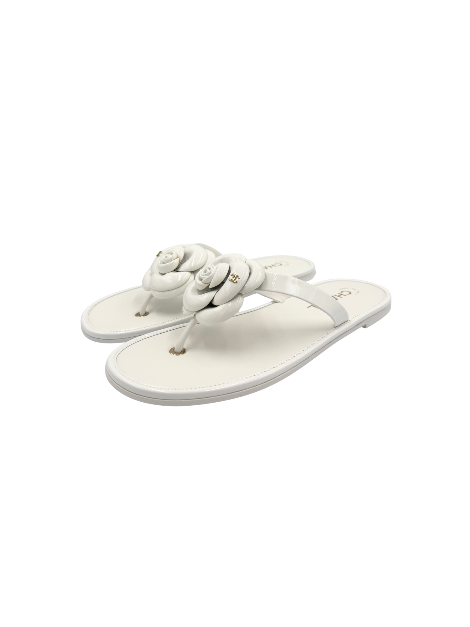 Size 40 2026 Camellia Thong Flat Sandals in White Leather with Patent Leather Accents