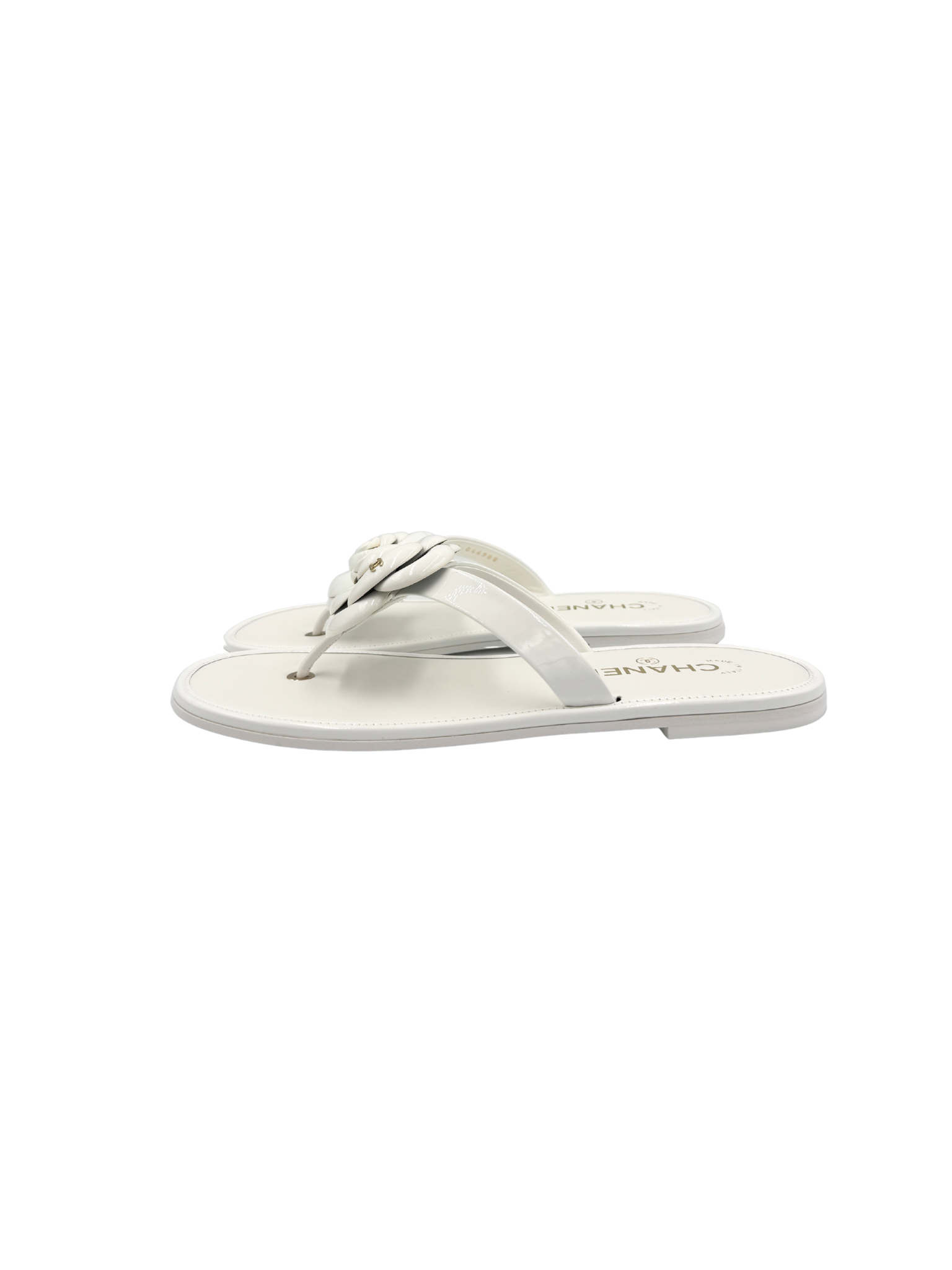 Size 40 2026 Camellia Thong Flat Sandals in White Leather with Patent Leather Accents