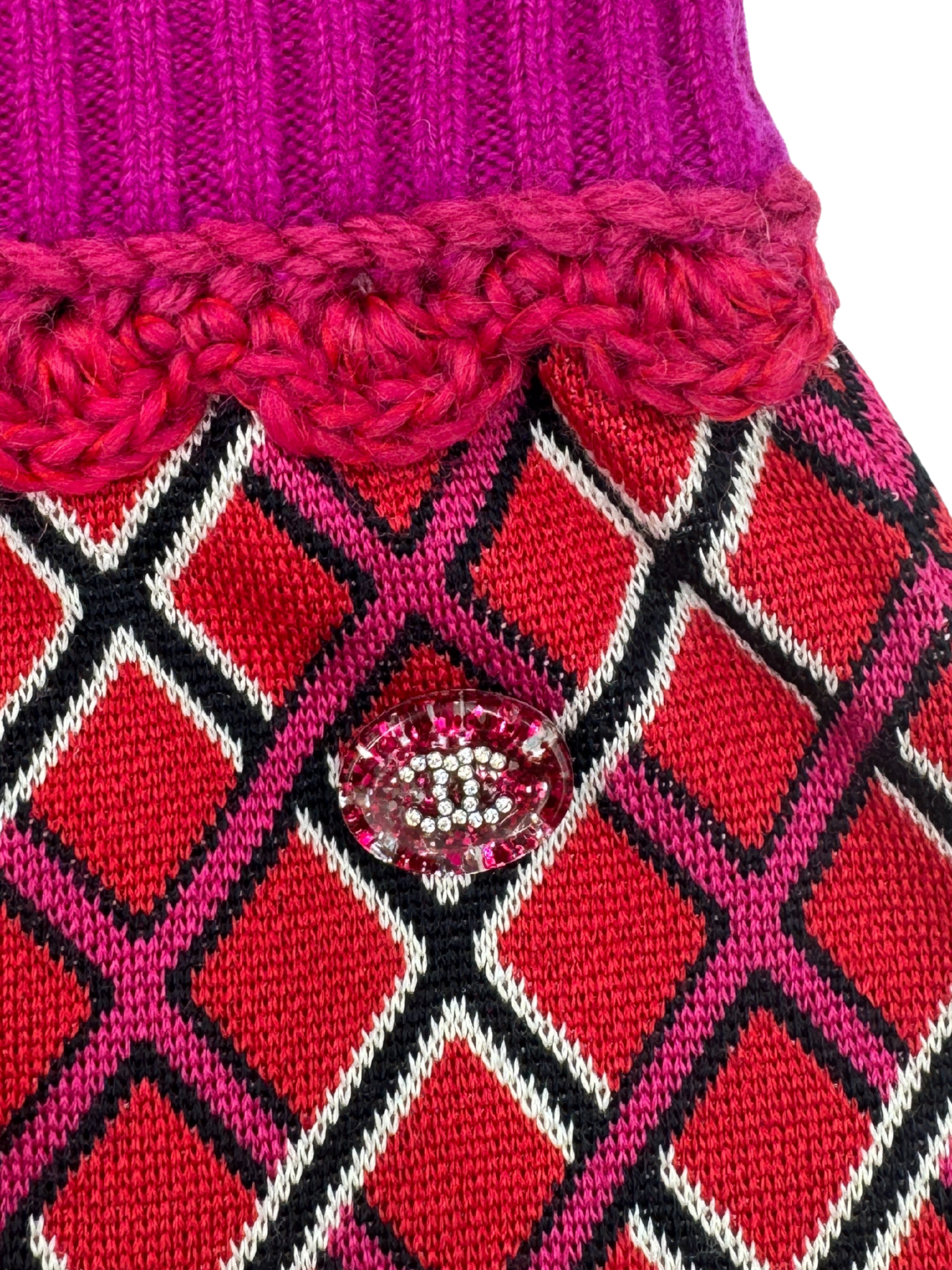 Size XS / FR 34 2024 Knit Mini Skirt in Red & Pink Geometric Diamond Print