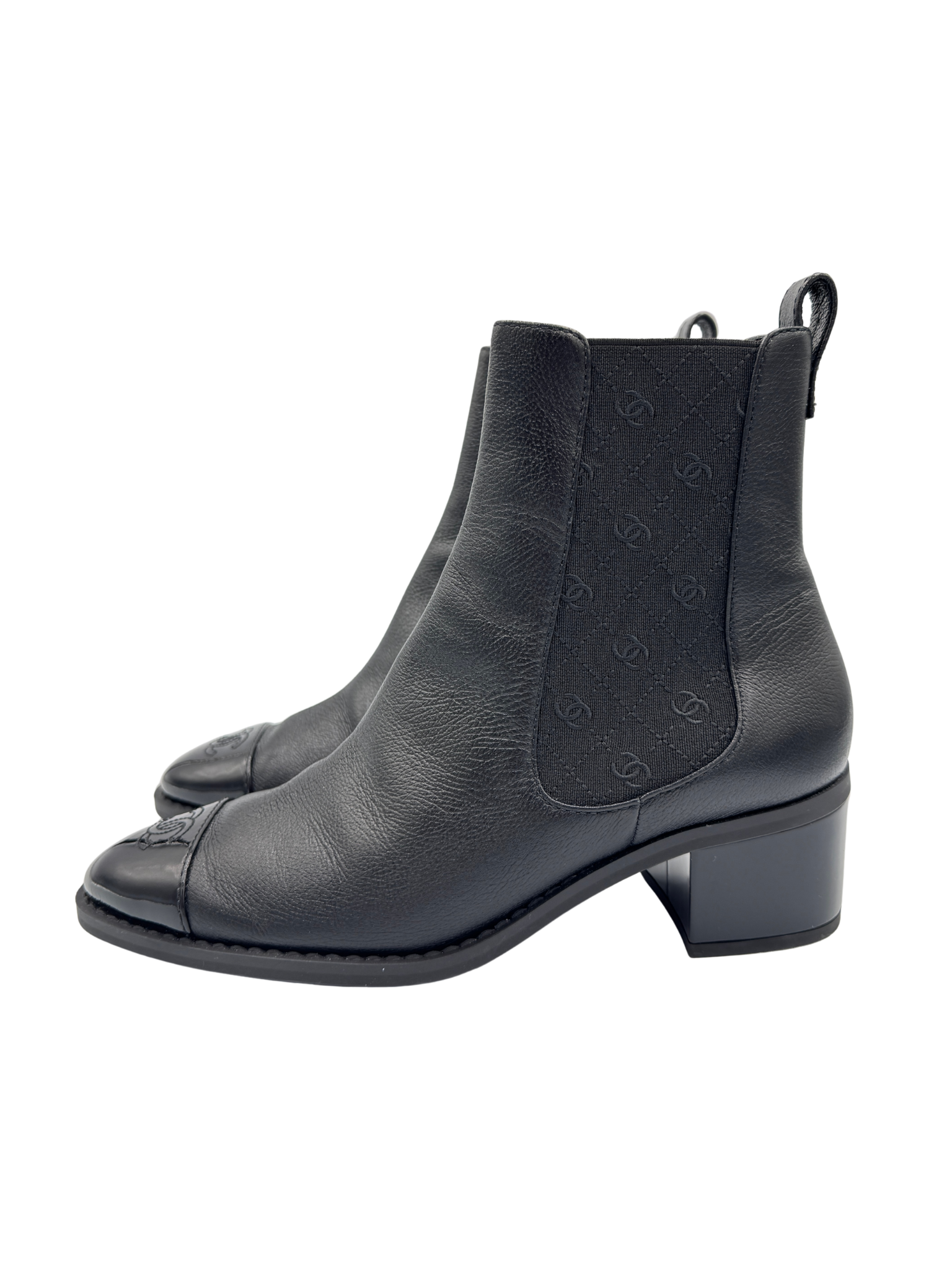 Size 41 CC Classic Chelsea Boots in Black Leather