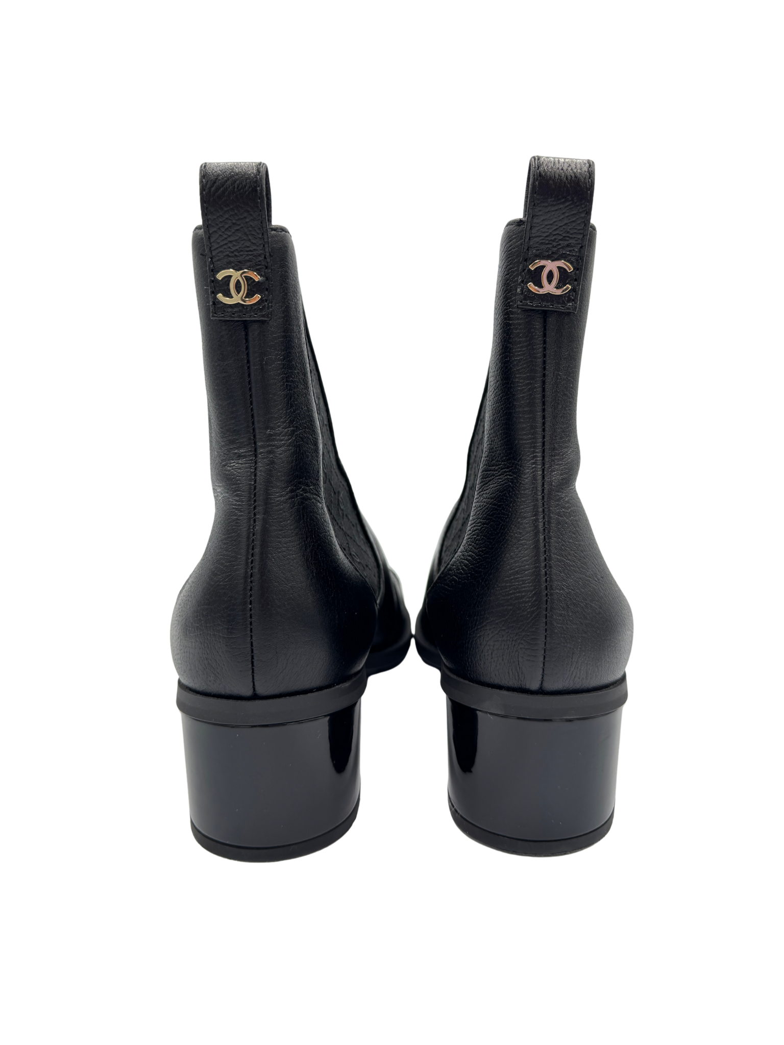 Size 41 CC Classic Chelsea Boots in Black Leather