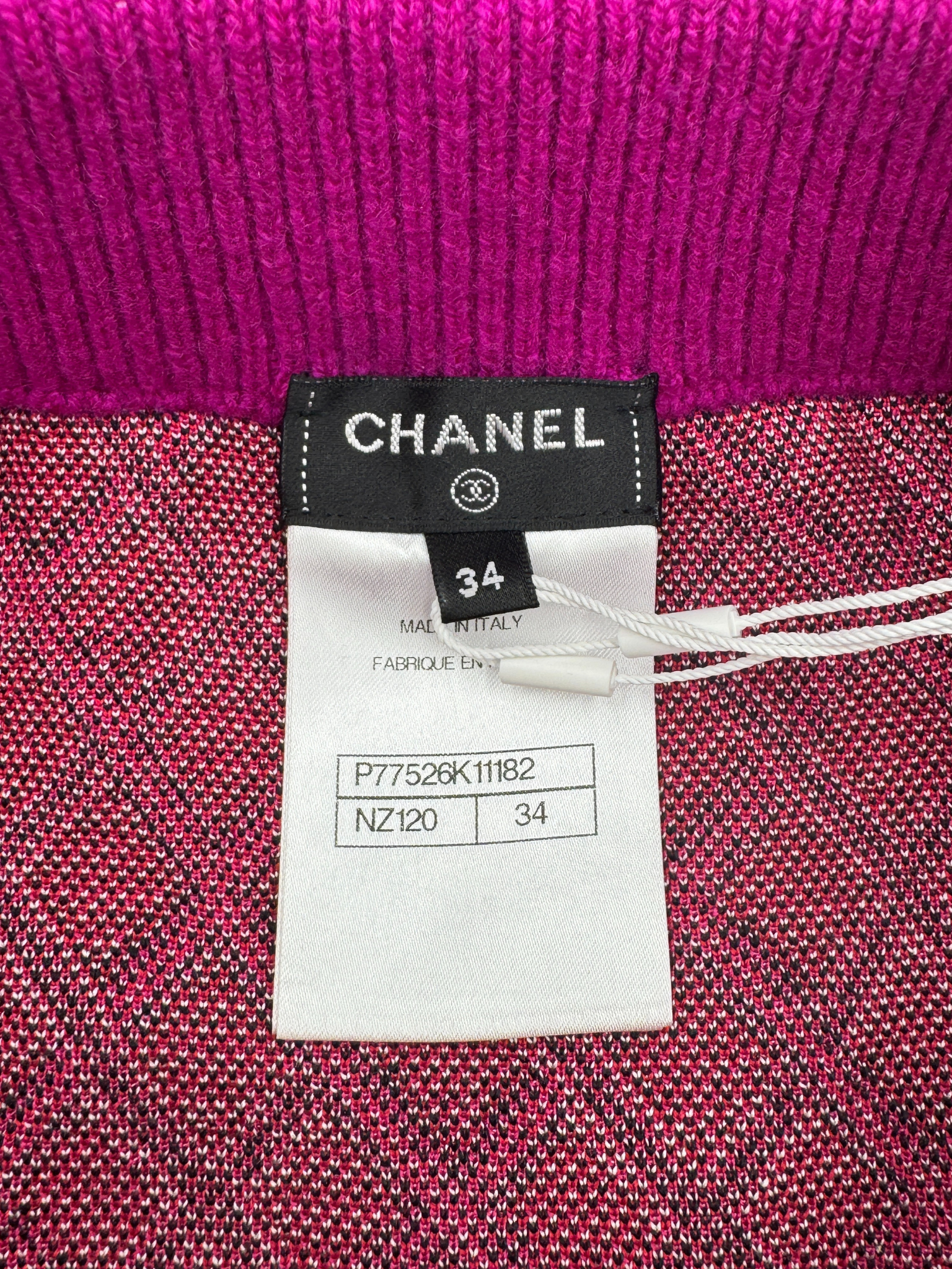 Size XS / FR 34 2024 Knit Mini Skirt in Red & Pink Geometric Diamond Print