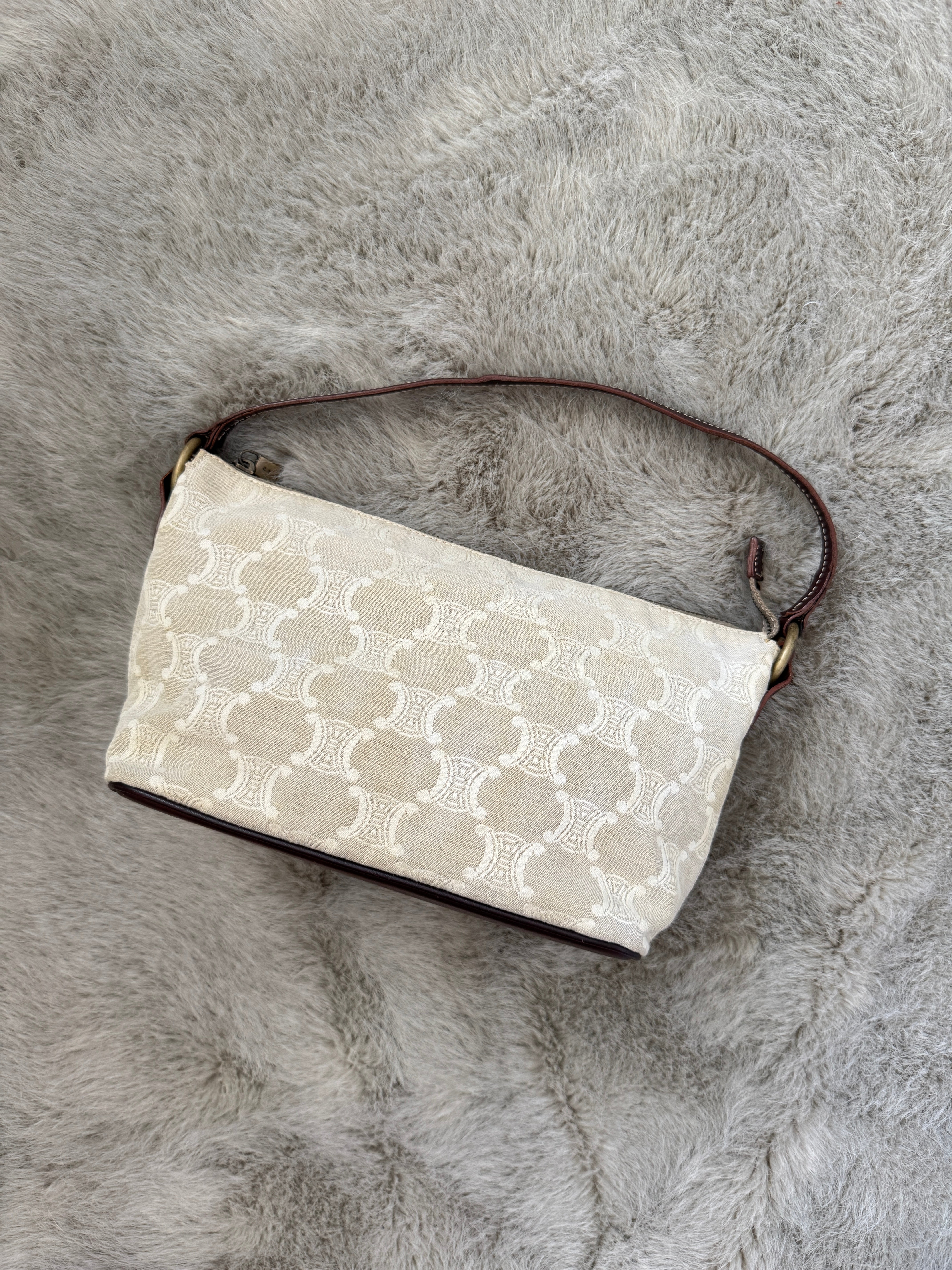 Vintage Triomphe Monogram Shoulder Bag Pochette in Ivory Canvas